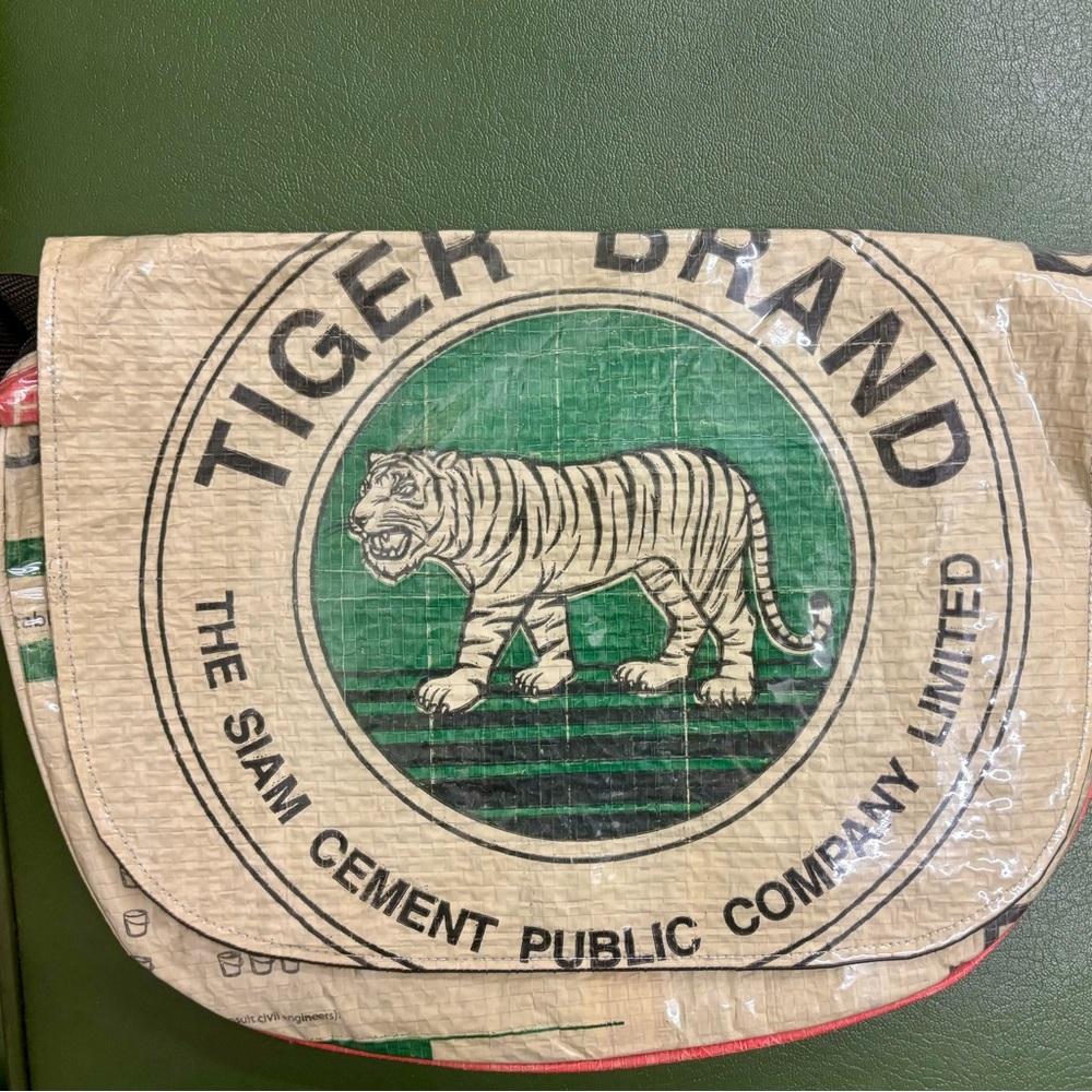 Angkor Recycled Crossbody Messenger Bag. Tiger design. Handmade in Cambodia. - Picture 3 of 8